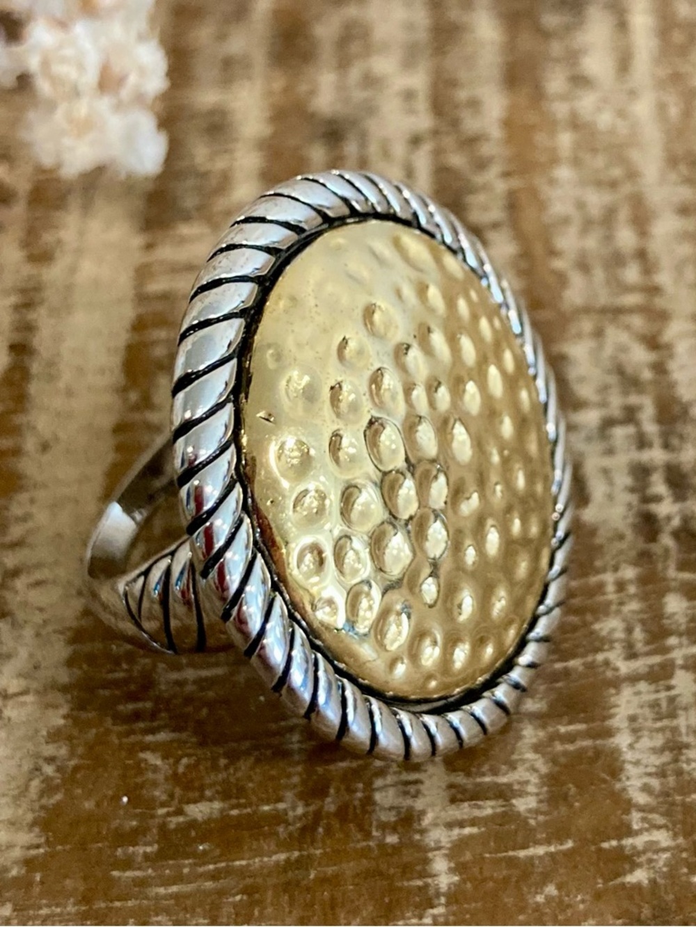 Hammered Gold & Silver Rope Statement Ring – Mixed Metal Fashion Jewelry Size 8
